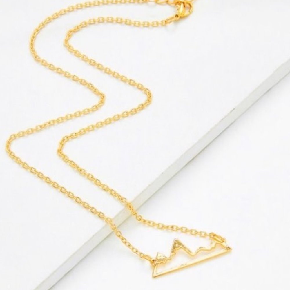 Host Pick Gold Mountain Dainty Short Charm Necklace